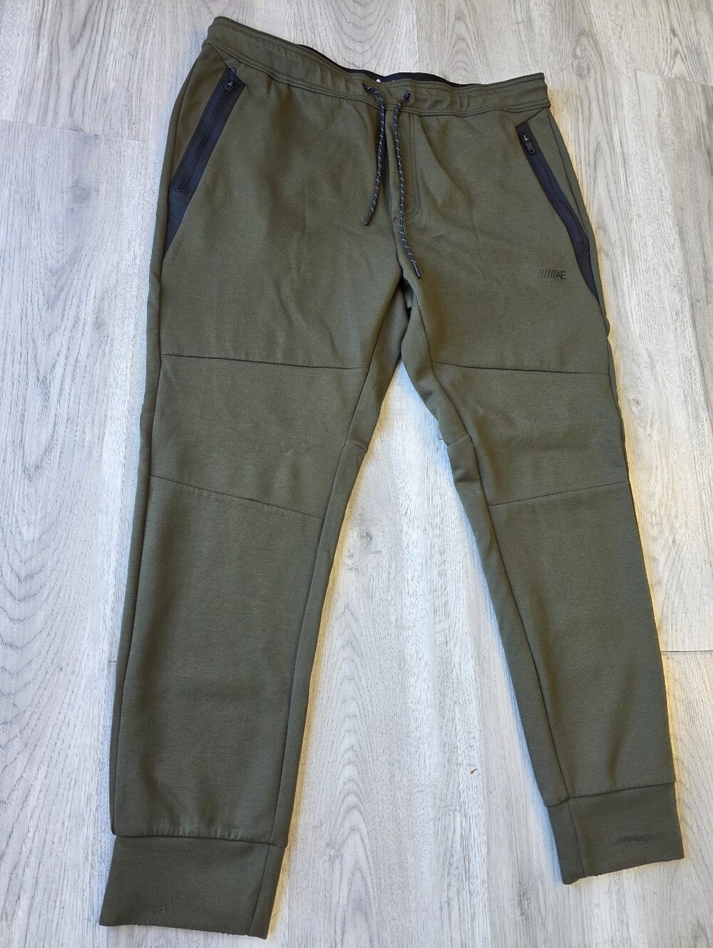 American Eagle Men’s XL Olive Tech Joggers